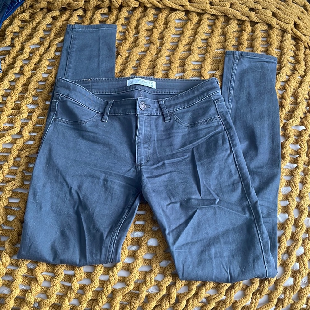 A&F skinny grey jeans 25/0 regular